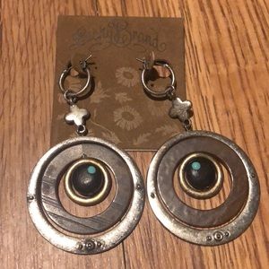 Lucky Brand silver dangle Circle design earrings
